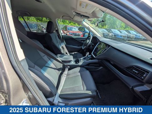 Used 2025 Subaru Forester Premium AWD/4WD image 28