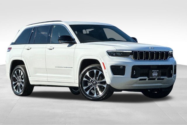 Used 2025 Jeep Grand Cherokee Overland w/ Adv Protech Group III AWD/4WD image 2