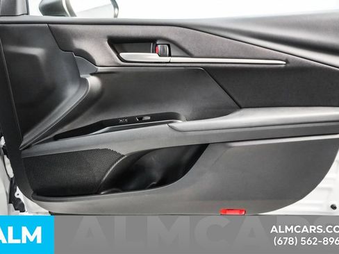 Used 2025 Toyota Camry LE image 41