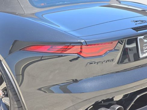 Certified 2022 Jaguar F-TYPE R AWD/4WD image 31