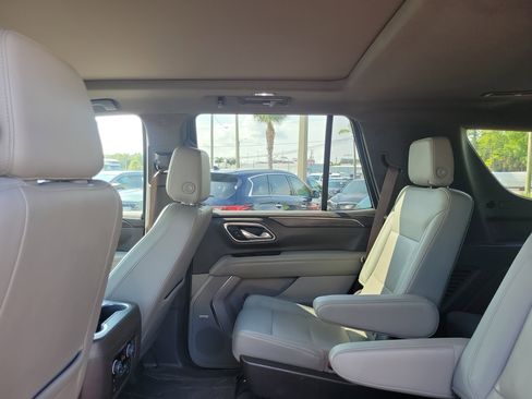 Used 2021 Chevrolet Tahoe LT w/ LT Signature Package RWD image 29