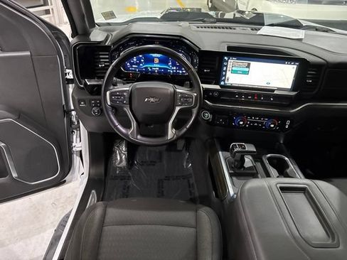 Used 2022 Chevrolet Silverado 1500 LT Trail Boss w/ Protection Package AWD/4WD image 32