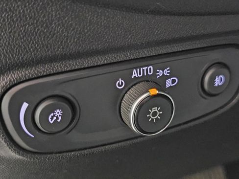 Used 2021 Chevrolet Equinox LT FWD image 31
