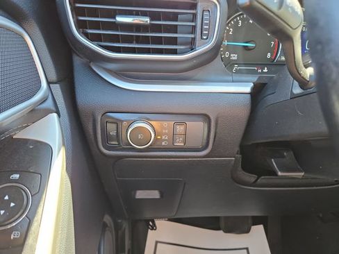 Used 2022 Ford Explorer XLT w/ Equipment Group 202A AWD/4WD image 23