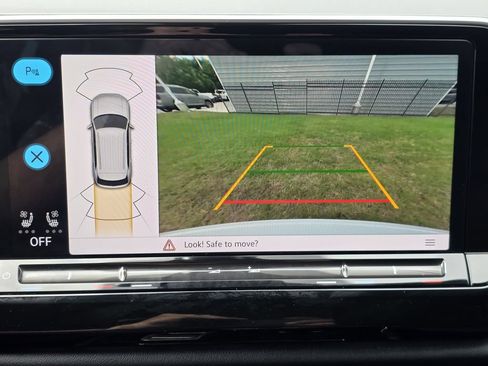 New 2026 Volkswagen Atlas Cross Sport SE FWD image 16