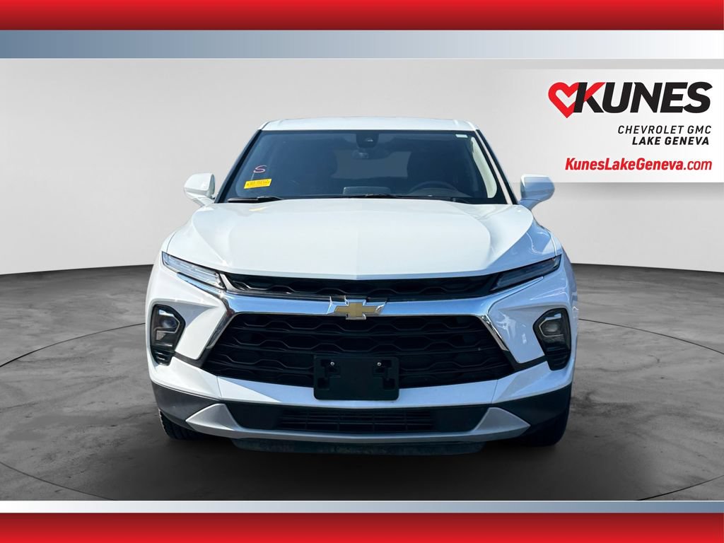 Used 2025 Chevrolet Blazer LT AWD/4WD image 3