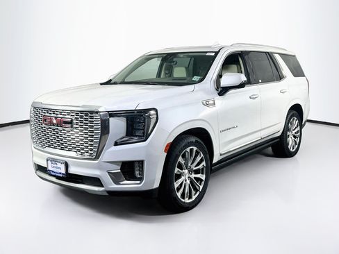 Used 2022 GMC Yukon Denali w/ Advanced Technology Package AWD/4WD image 1