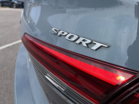 Used 2023 Honda Civic Sport image 9