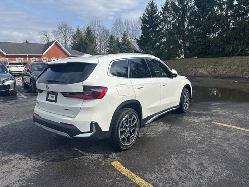 Used 2025 BMW X1 xDrive28i w/ Technology Package image 5