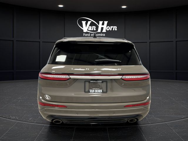 Used 2025 Lincoln Corsair Grand Touring AWD/4WD image 4