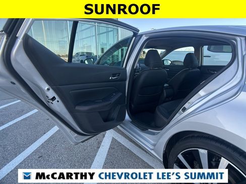 Used 2019 Nissan Altima 2.5 SR w/ SR Premium Package image 28