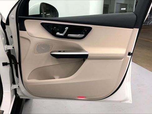New 2026 Mercedes-Benz GLC 300 image 11