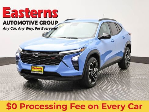 Used 2024 Chevrolet Trax RS w/ Driver Confidence Package FWD image 1
