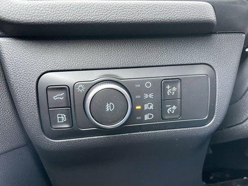 New 2026 Ford Escape SE image 51