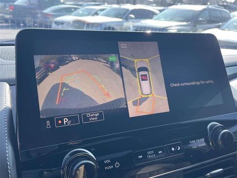 Used 2022 Nissan Armada Platinum w/ Captain's Chairs Package image 25