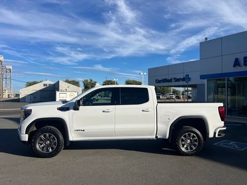 Used 2025 GMC Sierra 1500 AT4 AWD/4WD image 12