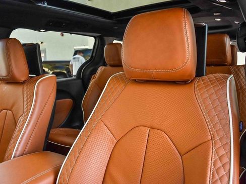 New 2026 Chrysler Pacifica Pinnacle w/ Trailer Tow Group image 24