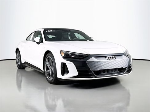 Certified 2022 Audi e-tron GT Premium Plus image 1