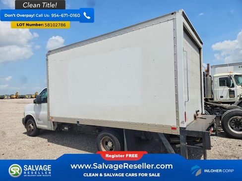 Used 2020 Chevrolet Express 4500 RWD image 3