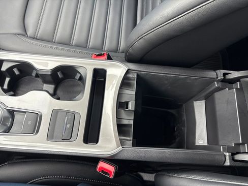 Used 2024 Ford Edge SEL w/ Convenience Package image 25