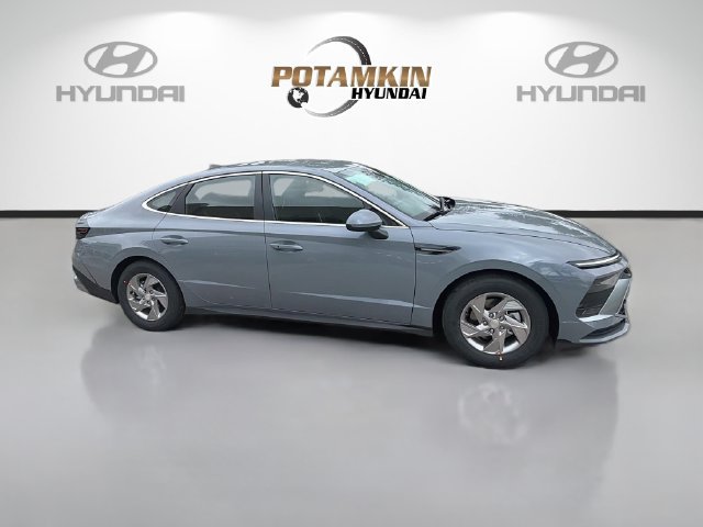 New 2027 Hyundai Sonata SE FWD image 4