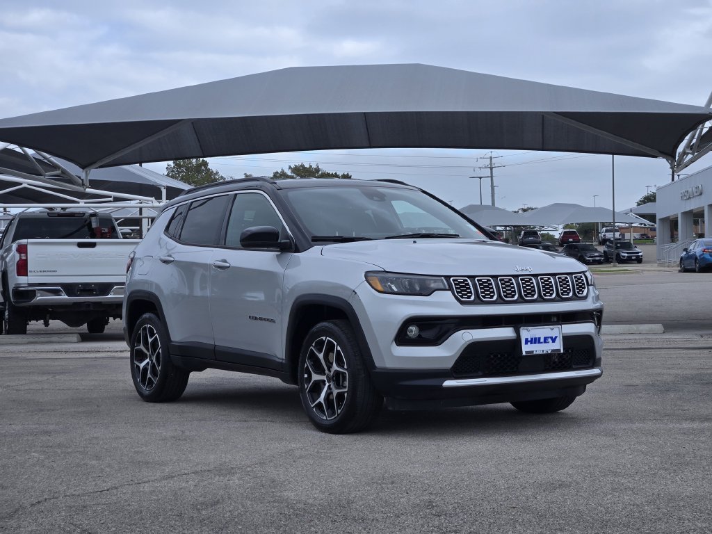 Used 2025 Jeep Compass Limited AWD/4WD image 3