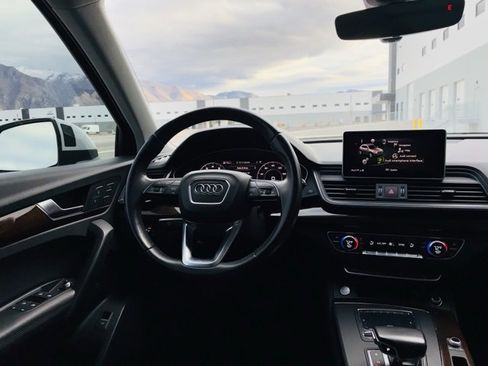Used 2020 Audi Q5 2.0T Premium Plus w/ Premium Plus Package image 8