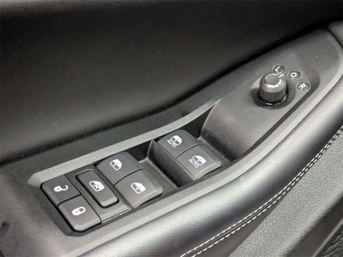 Certified 2024 Jeep Grand Cherokee Laredo X w/ Trailer Tow Package image 24