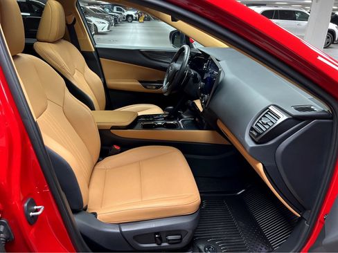 Used 2025 Lexus NX 350 350 Premium image 33