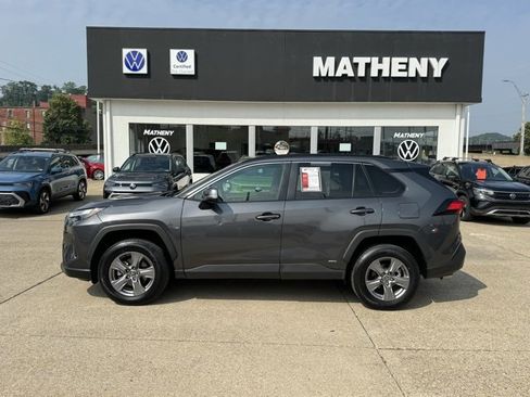 Used 2024 Toyota RAV4 XLE image 2