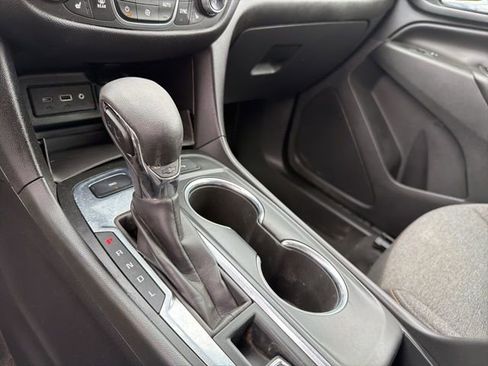 Used 2023 Chevrolet Equinox LT image 24