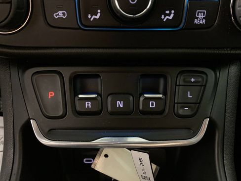 Used 2020 GMC Terrain SLT w/ LPO, Floor Liner Package FWD image 19