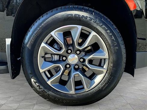 Used 2023 Chevrolet Suburban LS image 22