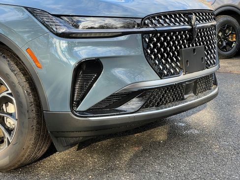 New 2026 Lincoln Nautilus Premier w/ Equipment Group 102A image 2