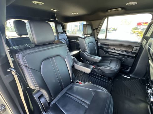 Used 2021 Ford Expedition Limited image 27