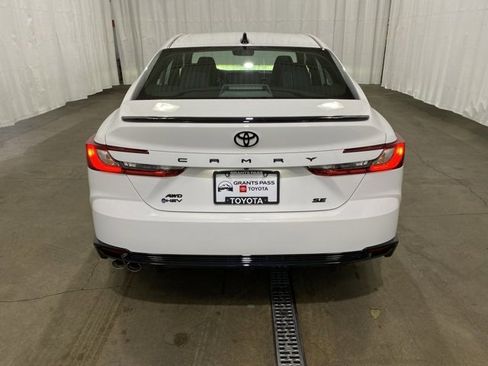 New 2026 Toyota Camry XLE w/ Convenience Package image 4