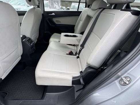Used 2021 Volkswagen Tiguan SEL image 19