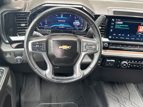 Used 2024 Chevrolet Silverado 1500 LT RWD image 15