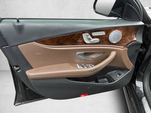 Certified 2018 Mercedes-Benz E 300 4MATIC image 13