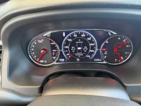 Used 2023 GMC Acadia AT4 w/ Technology Package image 9