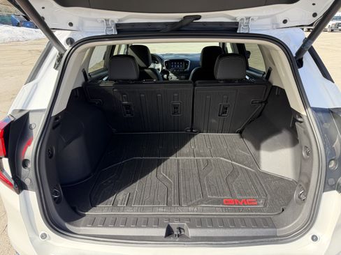 Used 2023 GMC Terrain Denali w/ Denali Premium Package image 7