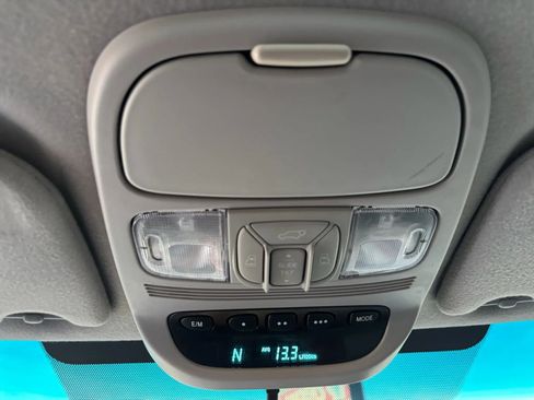 Used 2009 Toyota Sienna XLE image 28