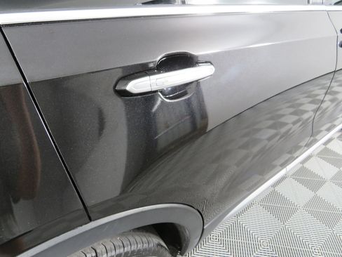 Used 2020 Cadillac XT4 Premium Luxury image 33