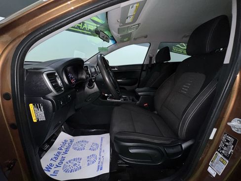 Used 2018 Kia Sportage LX FWD image 17