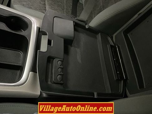 Used 2017 RAM 2500 Big Horn w/ Sport Appearance Group AWD/4WD image 23