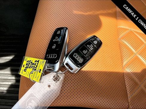 Used 2023 Audi S8 AWD/4WD image 34