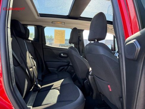 Used 2021 Jeep Renegade Trailhawk w/ Sun & Sound Group AWD/4WD image 13