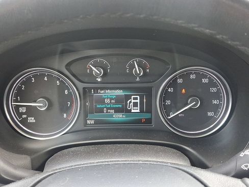 Used 2018 Buick Enclave Essence FWD image 24