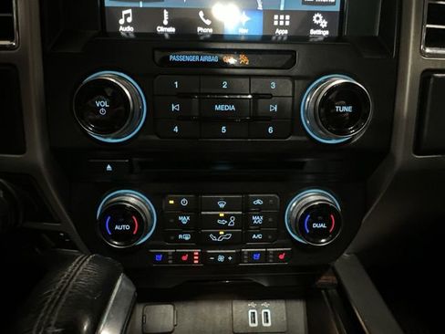 Used 2016 Ford F150 Platinum w/ Max Trailer Tow Package image 21