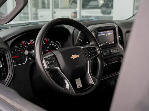 Used 2021 Chevrolet Silverado 2500 Custom w/ Custom Value Package AWD/4WD image 26